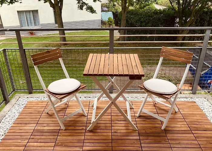 Gemuetliche Wohnung Mit Balkon In Schoenefeld