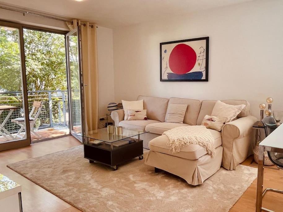 Apartment Gemuetliche Mit Balkon In *