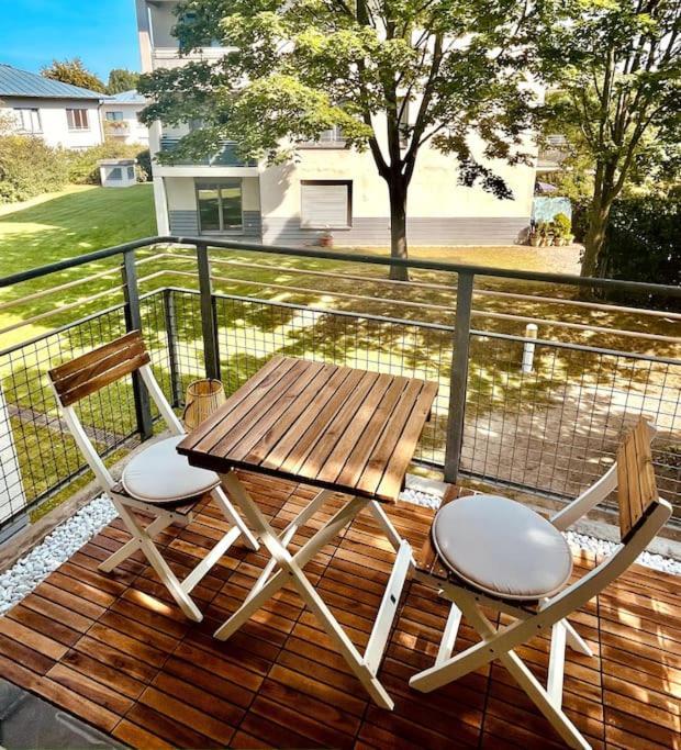 Gemuetliche Mit Balkon In * Schoenefeld